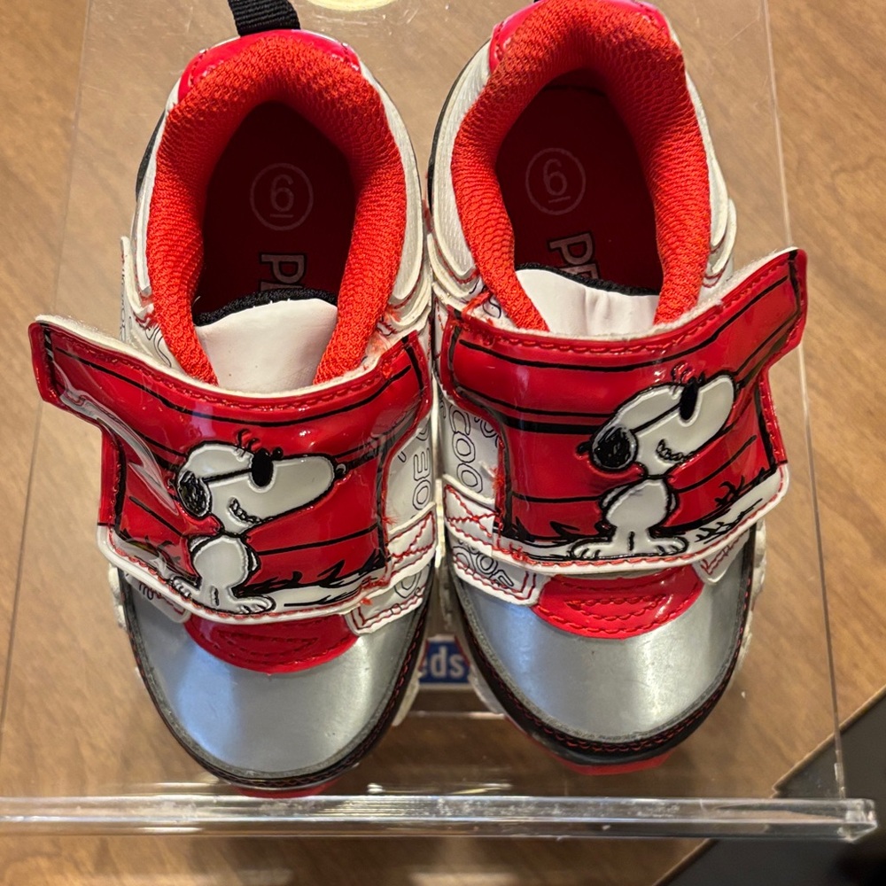 Peanuts Snoopy Kids Sneakers - Red, White, and Black